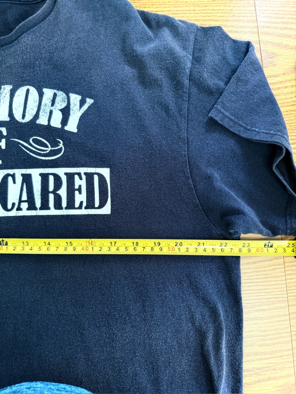 Men’s XL “In Memory of When I Cared” Short Sleeve Tee Black Distressed Cotton - Picture 4 of 6